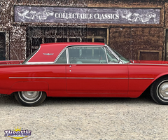 1961 Ford Thunderbird 2-Door