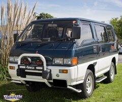 1990 Mitsubishi Delica Star Wagon L300 TD 4WD
