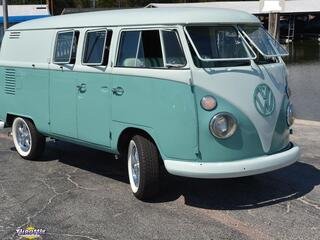 1967 Volkswagen Bus Vanagon Type 2-7 Window Splittie