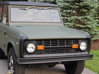 1971 Ford Bronco Wagon 302 V-8