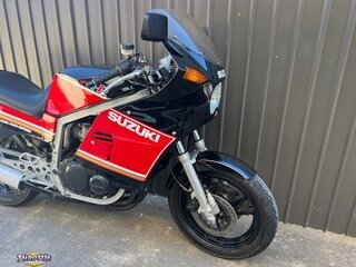 1985 Suzuki GSXR400