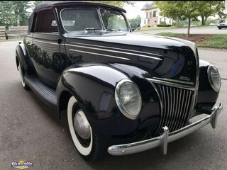 1939 Ford Deluxe Convertible Black