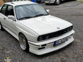 1986 BMW E30 M3 Tribute Custom
