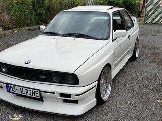 1986 BMW E30 M3 Tribute Custom