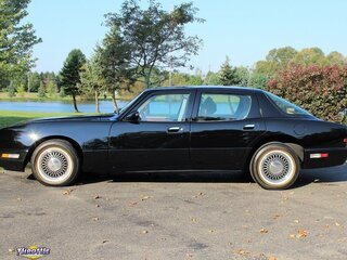 1990 Avanti Touring Sedan