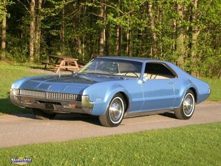1967 Oldsmobile Toronado Deluxe