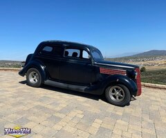 1935 Ford Tudor Hot Rod