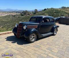 1935 Ford Tudor Hot Rod