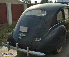 1940 Lincoln Zephyr V12 Sedan