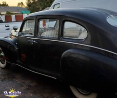 1940 Lincoln Zephyr V12 Sedan