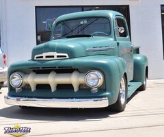 1951 Ford F-100 Pick Up 300 CID Custom
