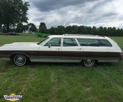 1972 Chrysler Town & Country Wagon